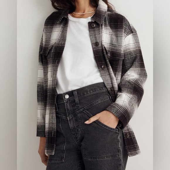 Madewell Jackets & Blazers - Madewell Twill Flannel Shirt-Jacket in Windowpane Plaid
Antique Cream Size Large